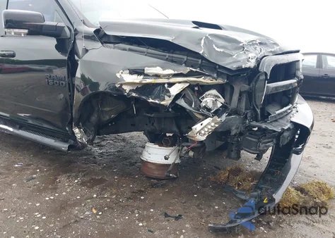 2018 Ram 1500 Night 4X4 5'7 Box z USA, uszkodzony, nr VIN 1C6RR7MT3JS122116